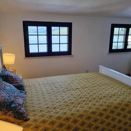 בית נופש House By The - Casa Da Eira *