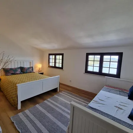 House By The - Casa Da Eira Semesterbostad