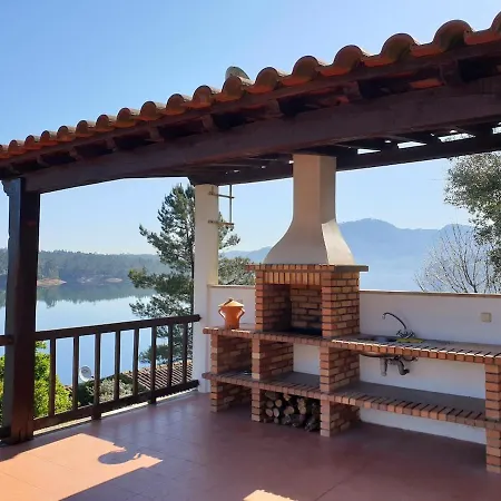 House By The - Casa Da Eira