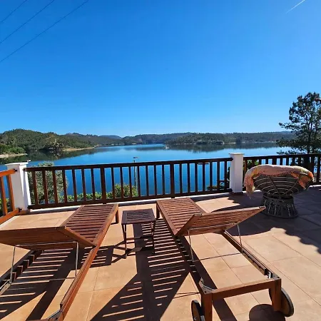 בית נופש House By The - Casa Da Eira