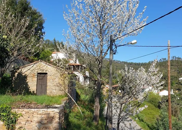 House By The - Casa Da Eira 度假居