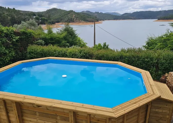 House By The - Casa Da Eira * Trisio