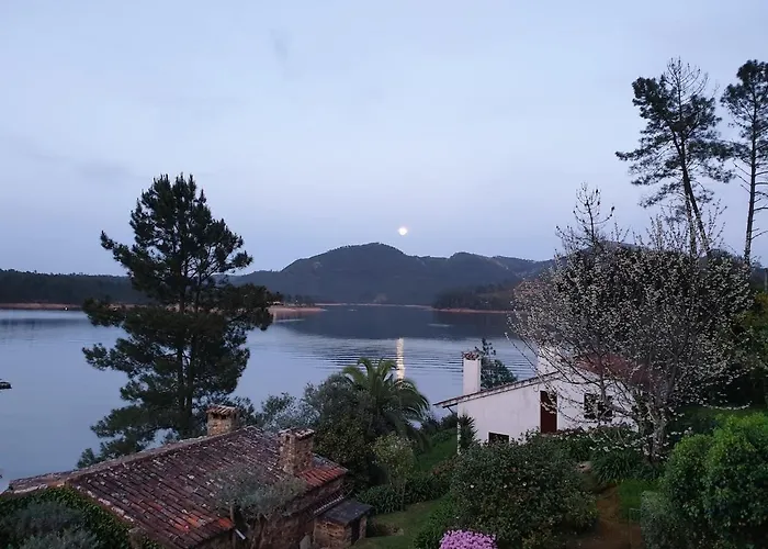 House By The - Casa Da Eira *