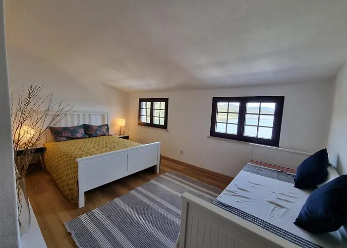 House By The - Casa Da Eira 別荘