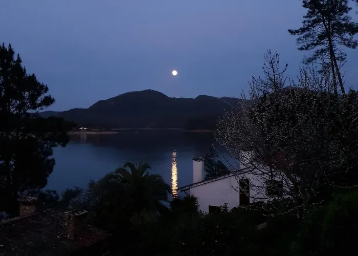 House By The - Casa Da Eira 別荘 *