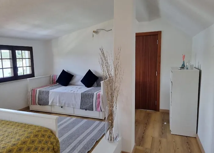 House By The - Casa Da Eira Trisio